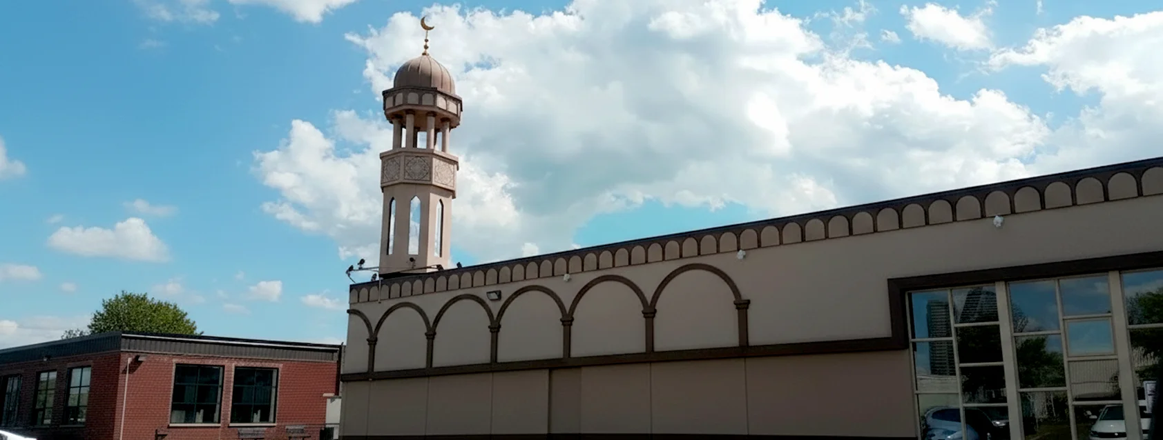Exterior view of Masjid Huzaifah Scarborough building